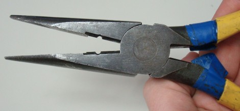 metal cutters/pliers